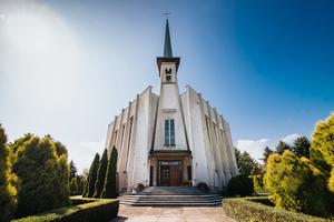 1. Kościół - fasada